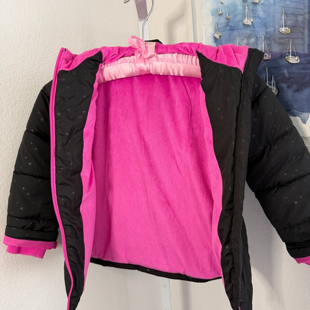 Girls Puffer Coat with Hood - Size XS (4-5) - Picture 6 of 7
